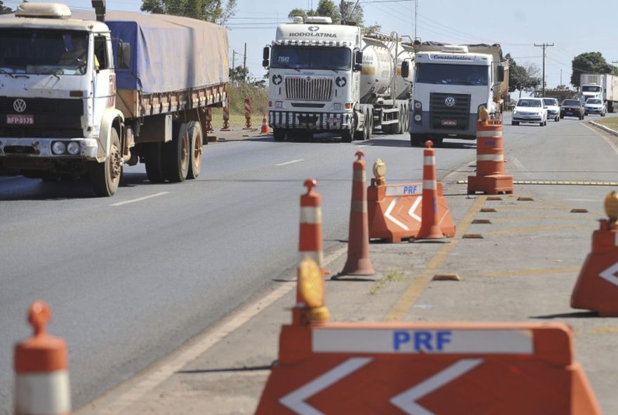 Forças de segurança de Goiás definem plano de operação e iniciam desobstrução de rodovias