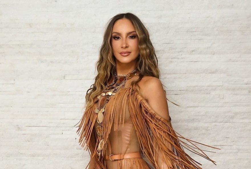 mp-da-bahia-acusa-claudia-leitte-de-discriminacao-religiosa-e-pede-indenizacao-milionaria mp-da-bahia-acusa-claudia-leitte-de-discriminacao-religiosa-e-pede-indenizacao-milionaria