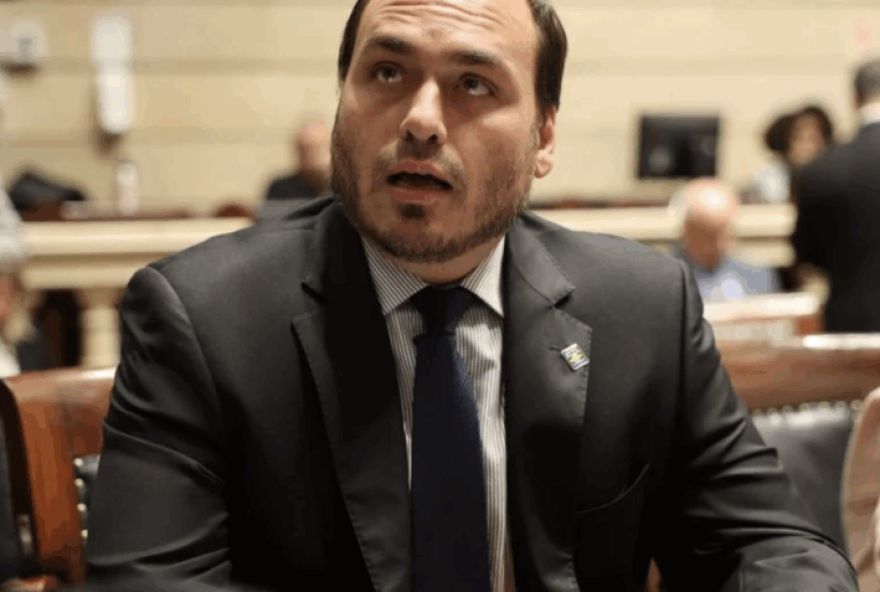 mp-rj-reabre-investigacao-contra-carlos-bolsonaro-por-rachadinha mp-rj-reabre-investigacao-contra-carlos-bolsonaro-por-rachadinha