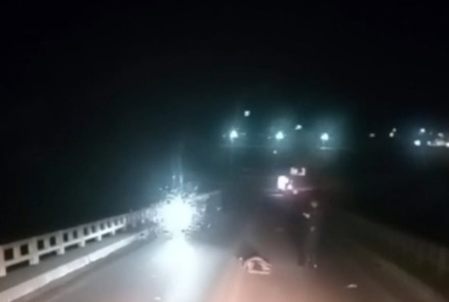 mulher-de-22-anos-morre-ao-cair-de-ambulancia-em-movimento-na-bahia mulher-de-22-anos-morre-ao-cair-de-ambulancia-em-movimento-na-bahia