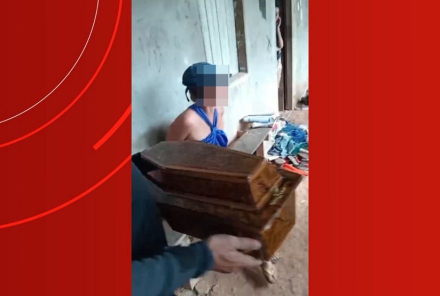 mulher-de-45-anos-e-presa-por-roubar-corpo-de-recem-nascido-em-autazes2C-amazonas mulher-de-45-anos-e-presa-por-roubar-corpo-de-recem-nascido-em-autazes2C-amazonas