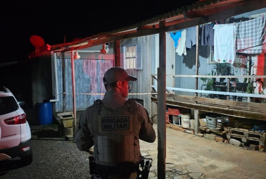 mulher-de-59-anos-e-assassinada-a-tiros-pelo-ex-companheiro-em-muitos-capoes3A-caso-de-feminicidio-choca-serra-gaucha mulher-de-59-anos-e-assassinada-a-tiros-pelo-ex-companheiro-em-muitos-capoes3A-caso-de-feminicidio-choca-serra-gaucha