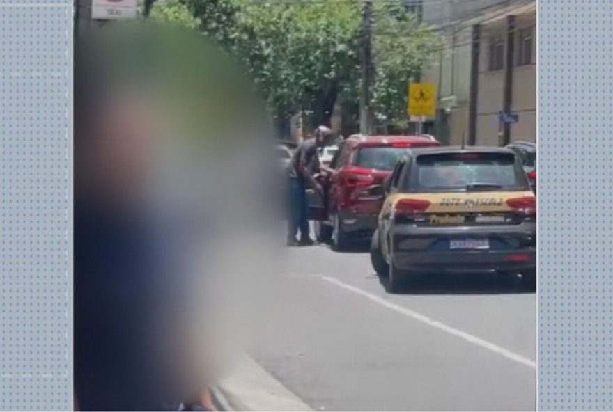 mulher-de-65-anos-e-agredida-em-discussao-no-transito-em-belo-horizonte3A-caso-choca-populacao-e-reacende-debate-sobre-violencia mulher-de-65-anos-e-agredida-em-discussao-no-transito-em-belo-horizonte3A-caso-choca-populacao-e-reacende-debate-sobre-violencia