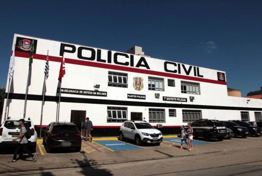 mulher-de-72-anos-cai-do-oitavo-andar-em-santos3A-morte-suspeita-abala-a-cidade
