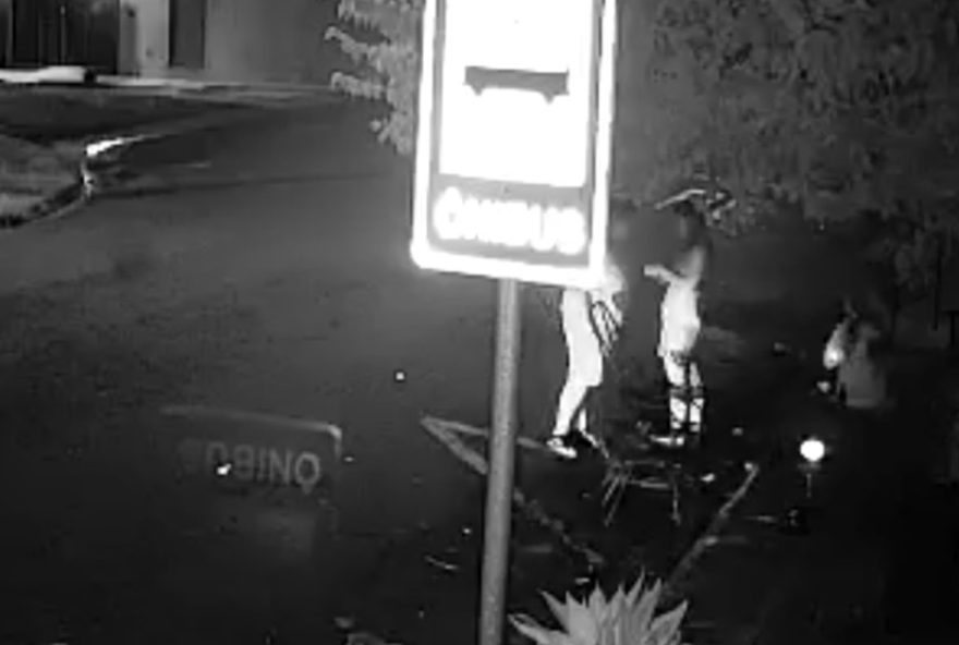 mulher-e-atropelada-e-arrastada-por-carro-em-birigui-sp3A-motorista-se-distraiu-usando-radio mulher-e-atropelada-e-arrastada-por-carro-em-birigui-sp3A-motorista-se-distraiu-usando-radio