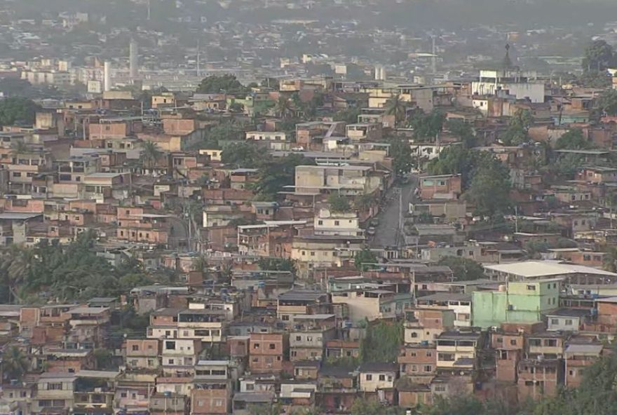 mulher-e-baleada-durante-operacao-do-bope-no-complexo-do-chapadao3A-investigacoes-em-andamento