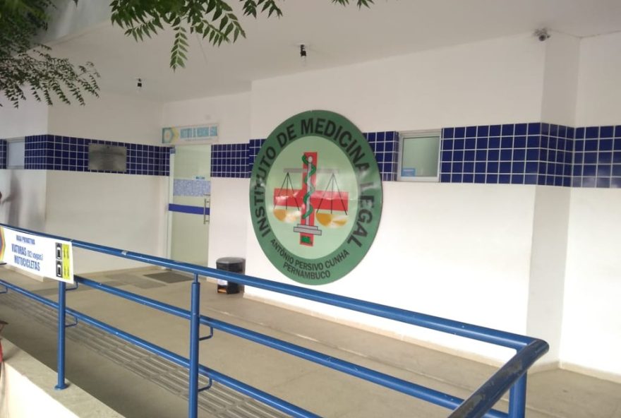 mulher-e-encontrada-morta-com-perfuracoes-de-arma-de-fogo-em-petrolina3A-investigacoes-em-curso mulher-e-encontrada-morta-com-perfuracoes-de-arma-de-fogo-em-petrolina3A-investigacoes-em-curso