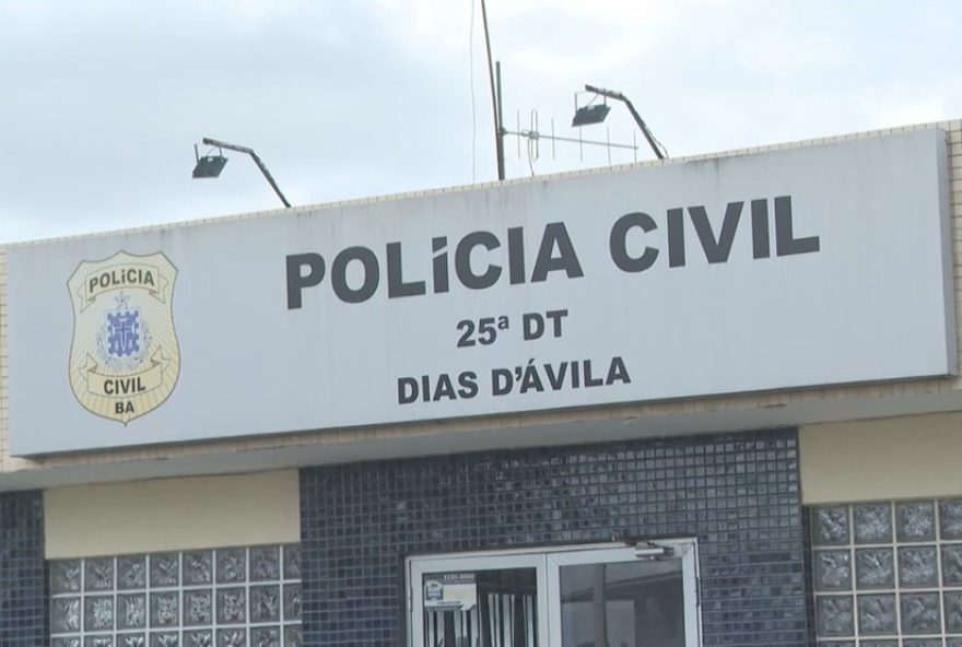 mulher-e-estuprada-em-dias-davila3A-suspeito-ainda-nao-foi-detido mulher-e-estuprada-em-dias-davila3A-suspeito-ainda-nao-foi-detido