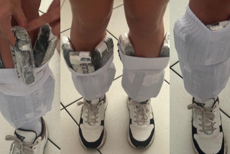 mulher-e-flagrada-com-76-frascos-de-anabolizantes-na-fronteira-parana-paraguai mulher-e-flagrada-com-76-frascos-de-anabolizantes-na-fronteira-parana-paraguai