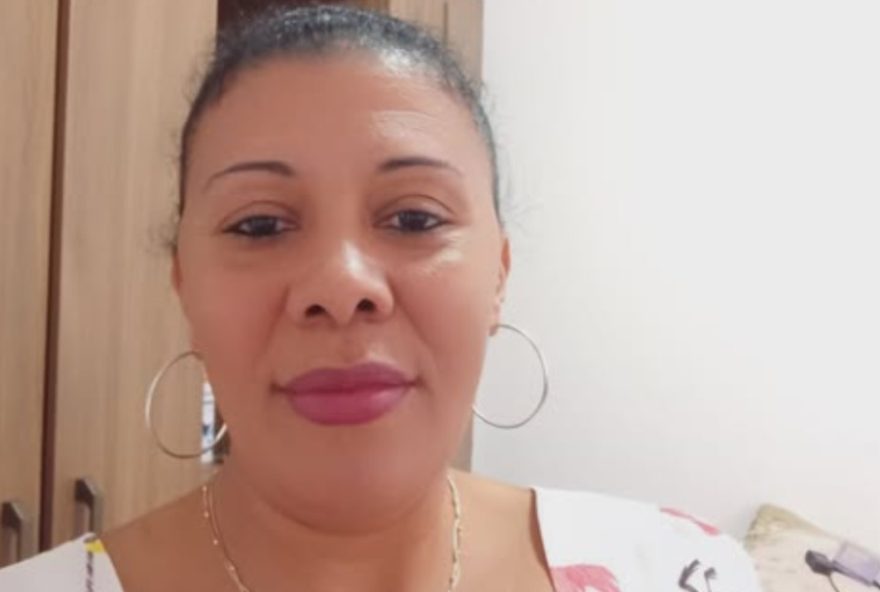 mulher-e-morta-a-facadas-por-companheiro-em-morro-agudo2C-sp3A-suspeito-foragido