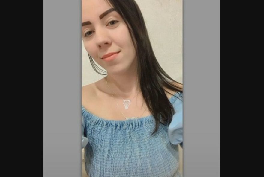 mulher-e-morta-a-tiros-em-sepetiba-na-frente-do-filho-de-2-anos3A-video-mostra-os-suspeitos-em-fuga mulher-e-morta-a-tiros-em-sepetiba-na-frente-do-filho-de-2-anos3A-video-mostra-os-suspeitos-em-fuga