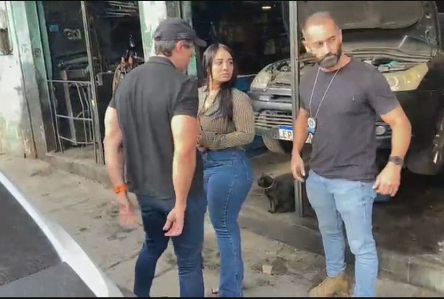 mulher-e-presa-por-aplicar-golpe-em-idoso-em-niteroi3A-falso-beneficio-e-utilizado