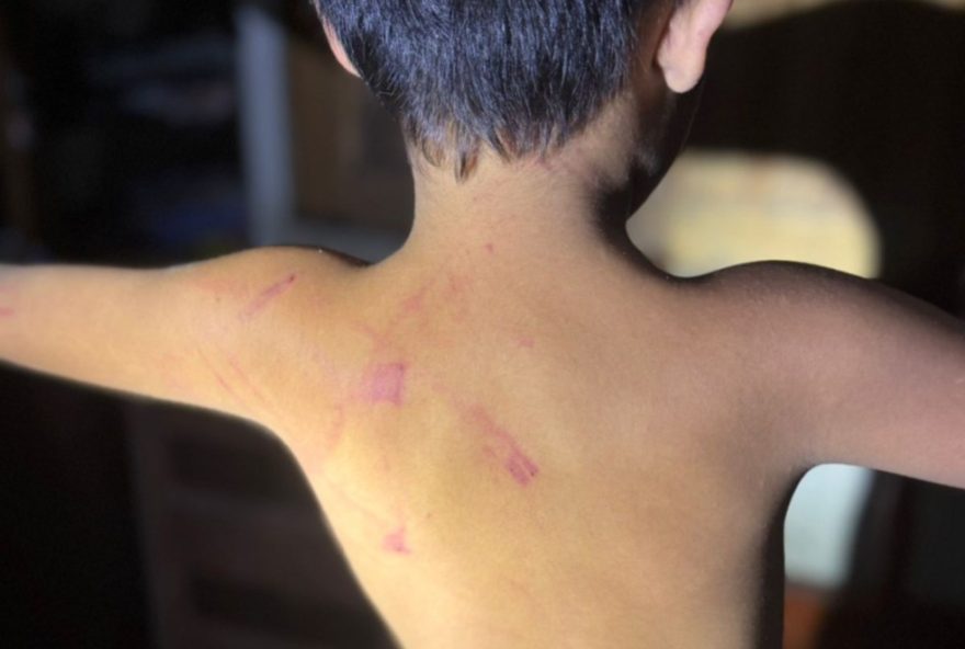 mulher-e-presa-por-chicotear-filhos-com-fio-eletrico3B-bebe-de-1-ano-entre-as-vitimas mulher-e-presa-por-chicotear-filhos-com-fio-eletrico3B-bebe-de-1-ano-entre-as-vitimas