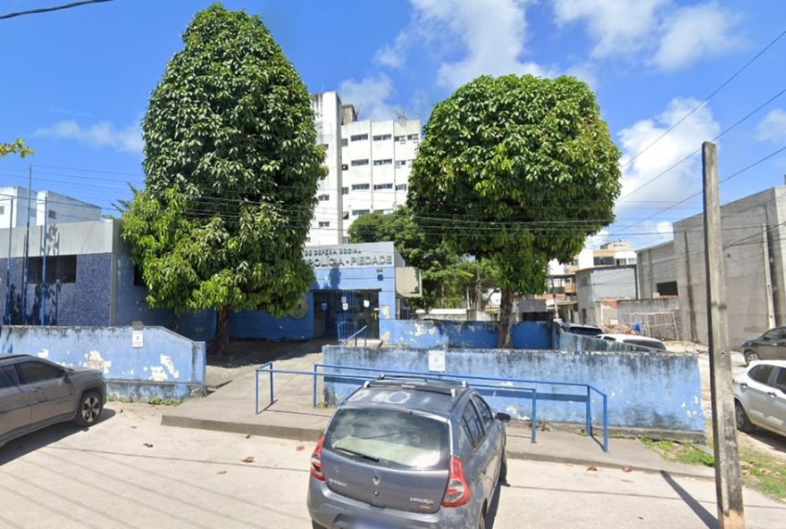 mulher-e-presa-por-estelionato-ao-dar-golpes-em-restaurante-de-piedade2C-jaboatao-dos-guararapes2C-causando-prejuizo-de-r2428-mil