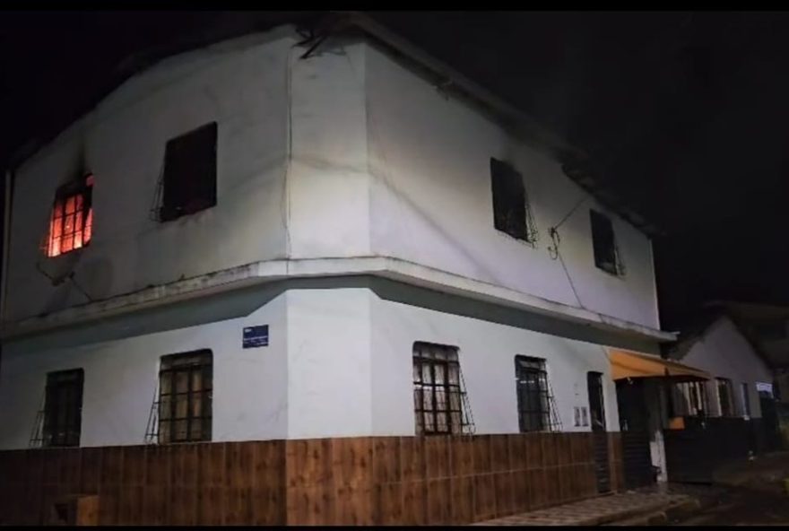 mulher-e-queimada-pelo-companheiro-em-tentativa-de-feminicidio3A-como-denunciar-e-buscar-ajuda