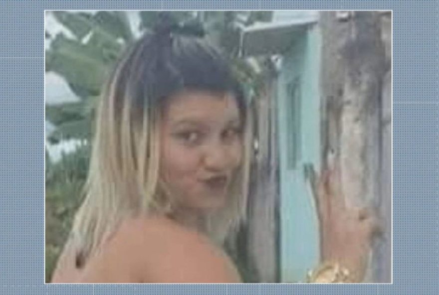 mulher-e-vitima-de-bala-perdida-em-duque-de-caxias3A-comunidade-pede-justica-e-seguranca