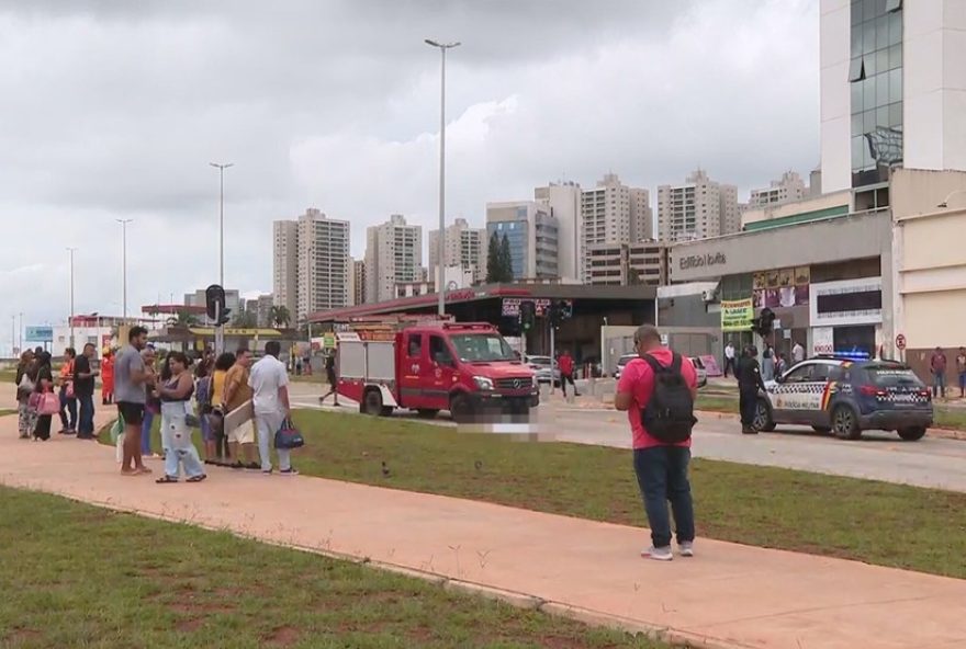 mulher-morre-ao-ser-atropelada-por-onibus-em-taguatinga2C-df3A-transito-seguro-e-urgente