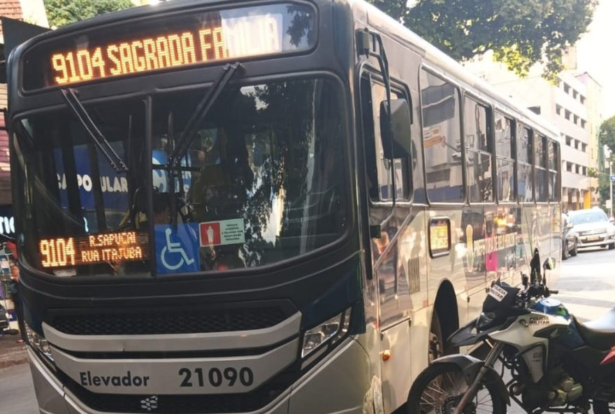 mulher-morre-ao-ser-atropelada-por-onibus-no-centro-de-bh3A-tragedia-comove-a-cidade