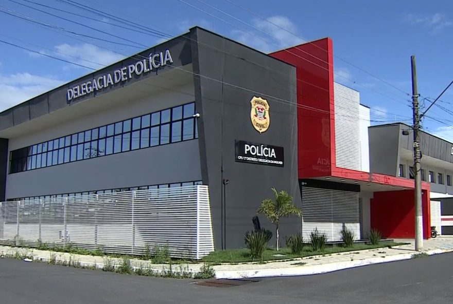 mulher-morre-baleada-e-familiares-feridos-em-lorena3A-policia-investiga-caso