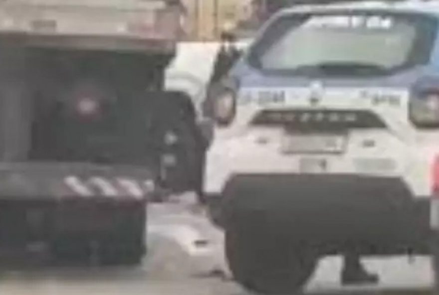 mulher-morre-em-acidente-fatal-ao-ser-atropelada-por-caminhao-na-br-101 mulher-morre-em-acidente-fatal-ao-ser-atropelada-por-caminhao-na-br-101