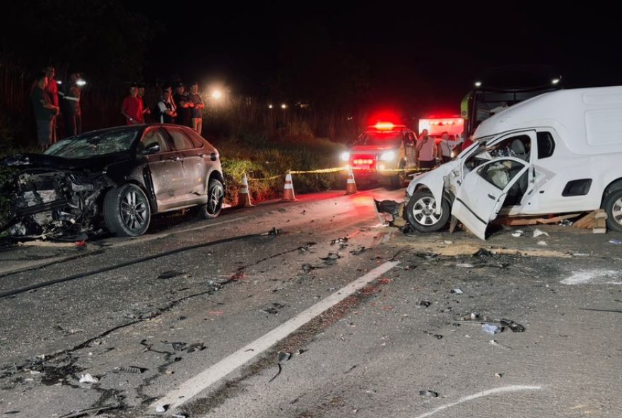 mulher-morre-em-colisao-na-pr-897-em-marialva3A-dois-feridos-graves