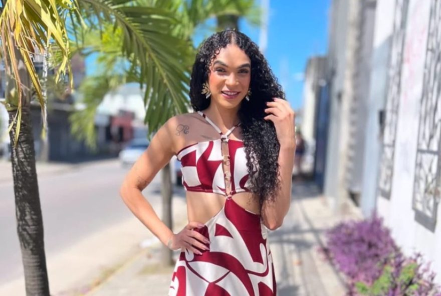 mulher-trans-vence-batalha-na-justica-e-conquista-direito-a-cirurgia-de-silicone3A-uma-vitoria-pessoal-e-de-identidade mulher-trans-vence-batalha-na-justica-e-conquista-direito-a-cirurgia-de-silicone3A-uma-vitoria-pessoal-e-de-identidade