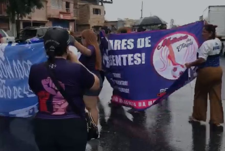 mulheres-de-varzea-pedem-acao-dos-governantes-apos-feminicidio-de-tainara mulheres-de-varzea-pedem-acao-dos-governantes-apos-feminicidio-de-tainara