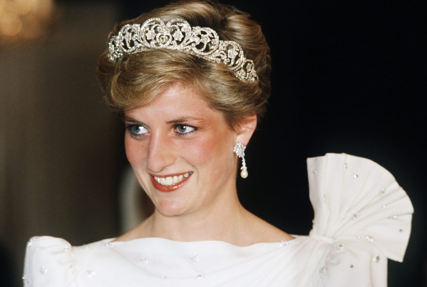 BAHRAIN - 16th NOVEMBER 1986:  Princess Diana, Princess of Wales, in November 1986 during a visit of Bahrain.  (Photo by Anwar Hussein/WireImage)