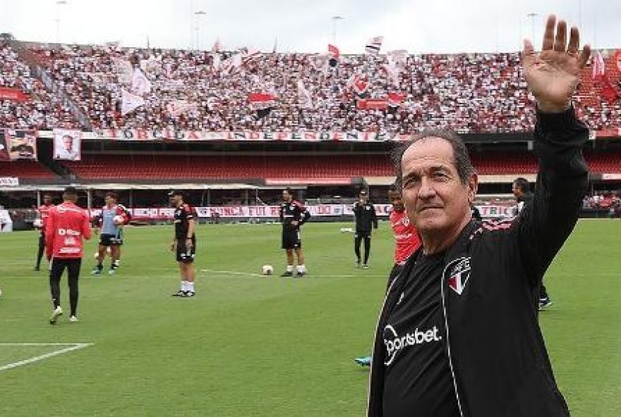 muricy-ramalho-pede-demissao-e-deixa-o-clube muricy-ramalho-pede-demissao-e-deixa-o-clube