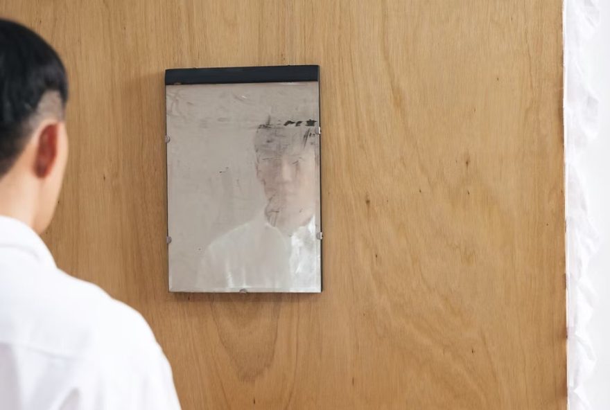 museu-em-taiwan3A-voluntario-danifica-obra-de-arte-durante-limpeza