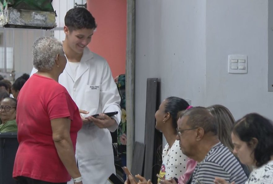 mutirao-em-hospitais-universitarios-do-rj-atende-600-pacientes-para-reduzir-fila-do-sus3A-acao-da-ebserh-e-ministerio-da-saude
