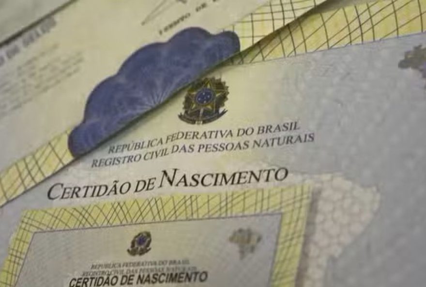 nascimentos-superam-mortes-e-divorcios-batem-recorde-em-divinopolis3A-analise-de-2023