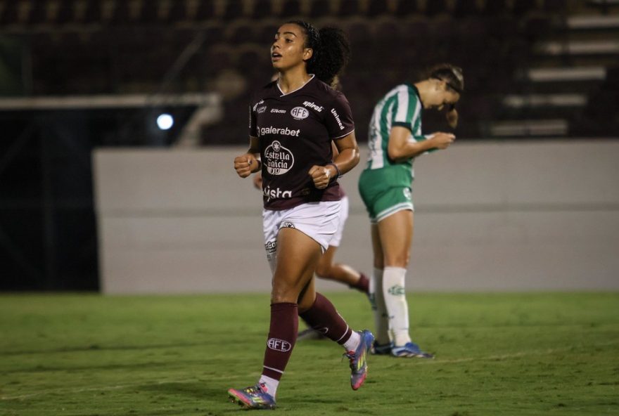 natalia-vendito2C-cria-da-base2C-destaca-se-como-esperanca-da-ferroviaria-na-disputa-por-vaga-na-final-da-copa-do-brasil-feminina