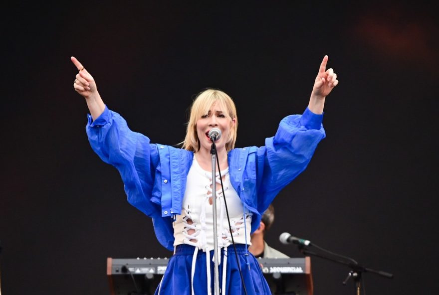 natasha-bedingfield-encanta-em-estreia-no-brasil-com-show-memoravel-no-festival-the-town