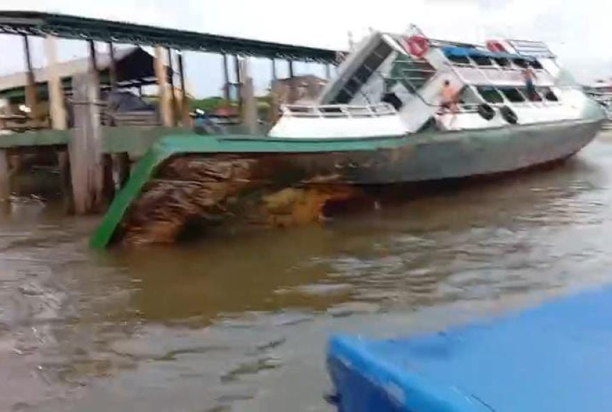 naufragio-de-embarcacao-com-cerveja-no-marajo3A-autoridades-atuam-para-evitar-danos-ambientais-e-garantir-seguranca-das-operacoes naufragio-de-embarcacao-com-cerveja-no-marajo3A-autoridades-atuam-para-evitar-danos-ambientais-e-garantir-seguranca-das-operacoes
