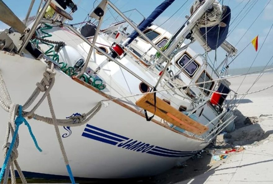 naufragio-do-veleiro-22jambo22-gera-mobilizacao-da-capitania-dos-portos-na-ilha-dos-lencois2C-maranhao