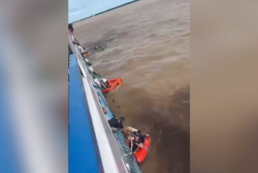 naufragio-no-rio-negro3A-equipes-de-resgate-seguem-buscas-por-desaparecidos naufragio-no-rio-negro3A-equipes-de-resgate-seguem-buscas-por-desaparecidos