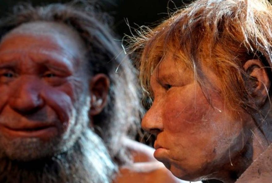neandertais-e-humanos-primitivos-provavelmente-se-beijavam2C-diz-estudo
