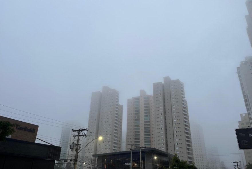 neblina-em-goiania-e-aparecida-de-goiania3A-alerta-de-transito-e-visibilidade-reduzida