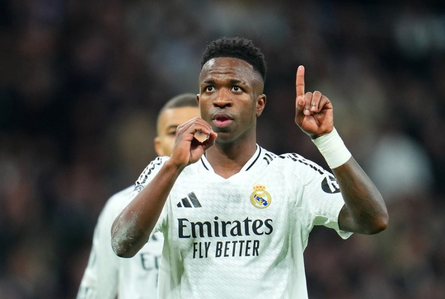 negociacoes-de-renovacao-de-contrato-de-vinicius-junior-com-real-madrid-apos-premio-de-melhor-jogador-do-mundo