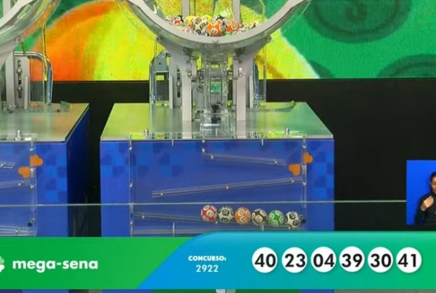 nenhuma-aposta-acerta-seis-dezenas2C-e-premio-da-mega-sena-acumula-em-r24-12-milhoes3B-veja-numeros-desta-quinta