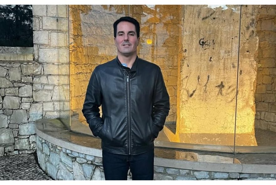 neto-de-janio-quadros-agredido-apos-golpe-de-r24-70-mil-em-compra-de-dolares neto-de-janio-quadros-agredido-apos-golpe-de-r24-70-mil-em-compra-de-dolares