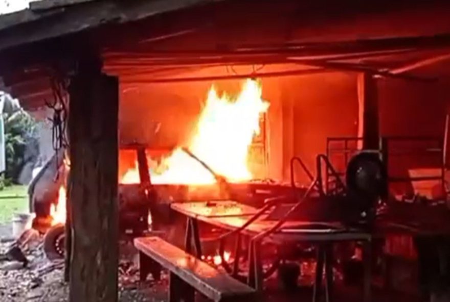 neto-e-preso-por-incendiar-carro-do-avo-em-sc-apos-discussao3A-video-e-repercussao2C-alerta-para-resolucao-pacifica-de-conflitos