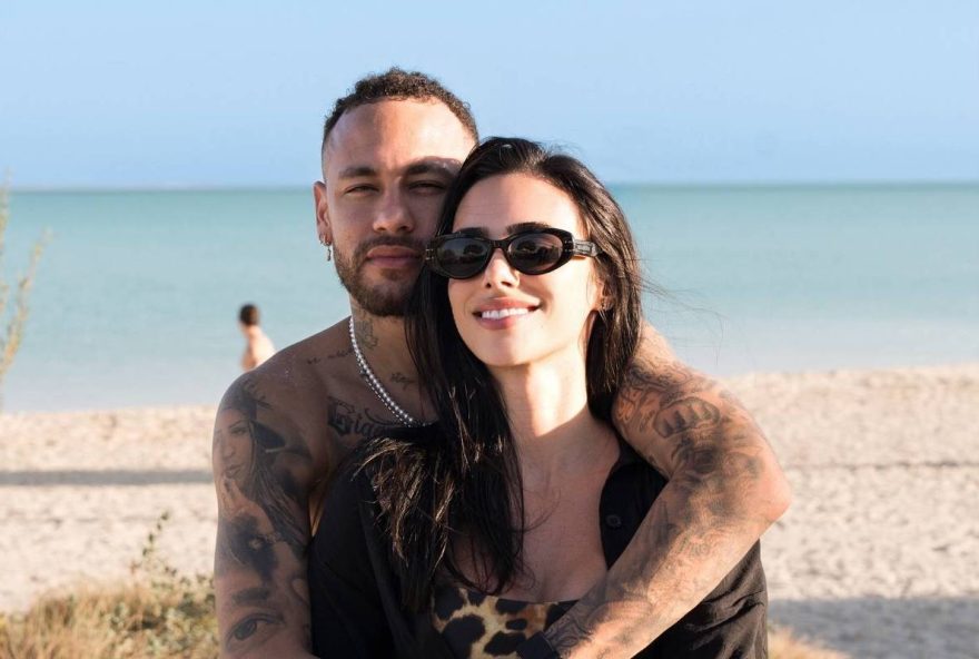 neymar-e-biancardi-descobrem-cameras-escondidas-em-casa