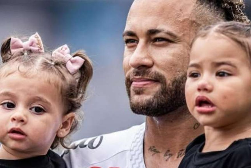 neymar-encanta-seguidores-ao-compartilhar-momento-de-diversao-em-familia-com-suas-filhas-mavie-e-helena.-confira neymar-encanta-seguidores-ao-compartilhar-momento-de-diversao-em-familia-com-suas-filhas-mavie-e-helena.-confira