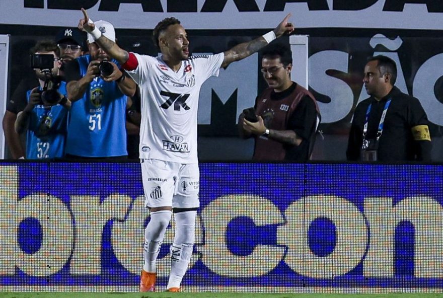neymar-marca-e-santos-vence-o-sport-para-sair-do-z4-do-brasileirao