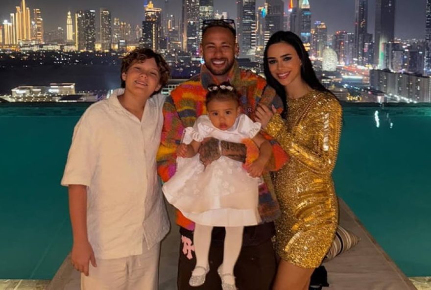 neymar-pai-compartilha-momento-intimo-com-os-tres-filhos3B-confira-o-video