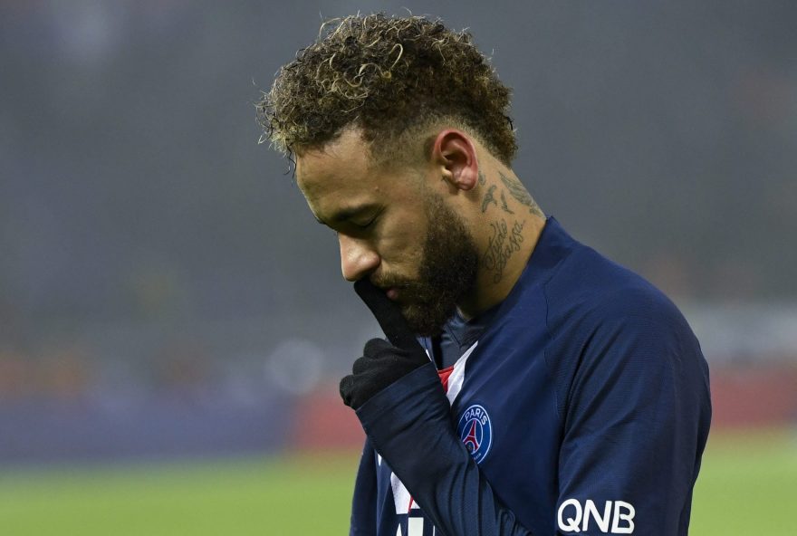 Paris Saint-Germain's Brazilian forward Neymar celebrates after scoring a goal during the French L1 football match between Paris Saint-Germain (PSG) and FC Nantes (FCN) at the Parc des Princes in Paris, on December 4, 2019. (Photo by Bertrand GUAY / AFP)