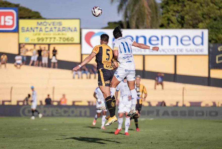 nicolas-encerra-jejum-e-marca-gol-pelo-paysandu-na-serie-b3B-entenda-mais-sobre-o-fim-da-seca-de-22-jogos
