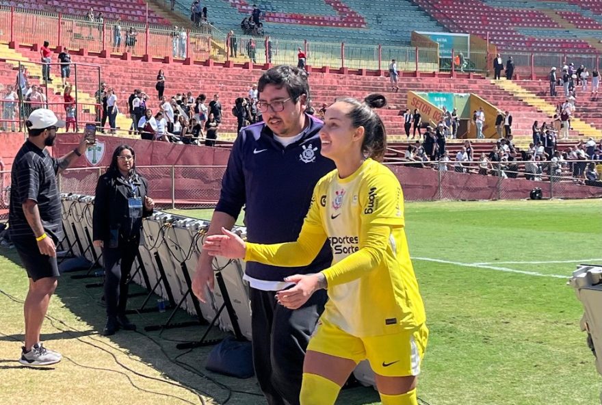 nicole-brilha-ao-pegar-penalti-e-sonha-com-selecao-apos-destaque-no-corinthians3A-22nao-e-facil-criar-minha-historia22